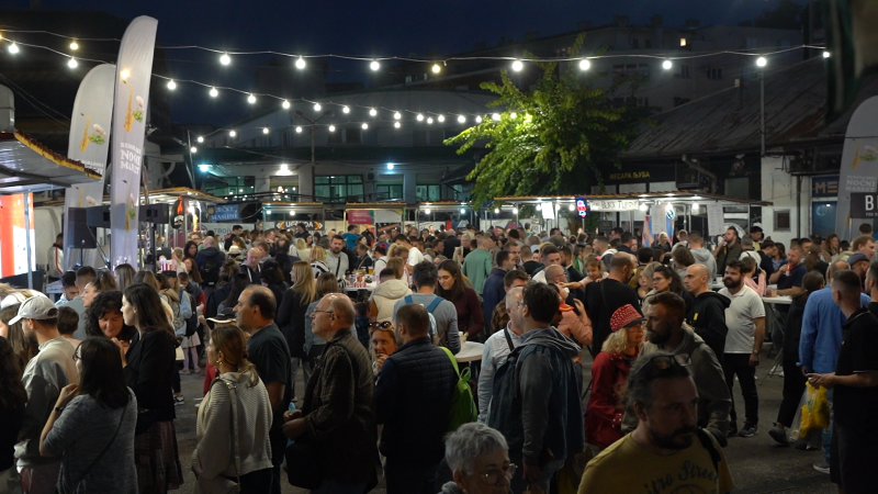 U petak 20. septembra, na „Kalenić” pijaci, održan je još jedan „Beogradski noćni market” 16x9.00_01_47_08.Still006.png