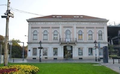 Biblioteka grada.jpg